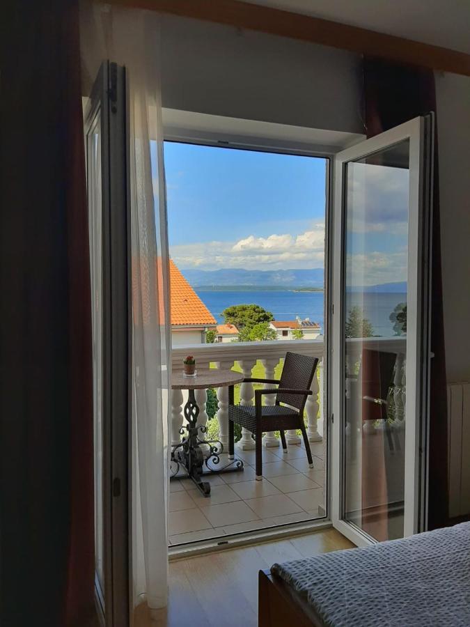 Pansion Katarina Bed and Breakfast Malinska Exteriör bild